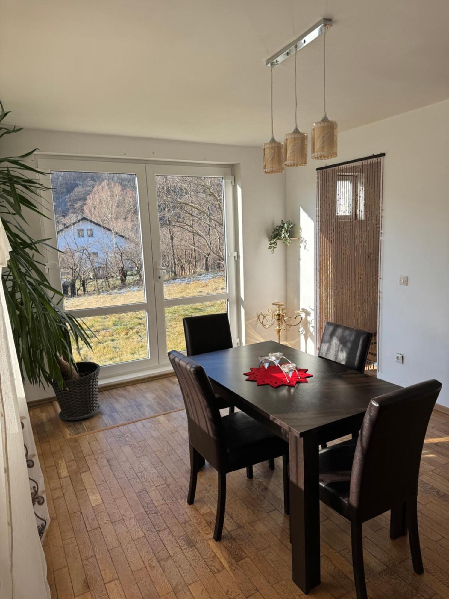 Vila Cozy, Panorama Superba, Gratar Si Relaxare Пьятра-Нямц Экстерьер фото