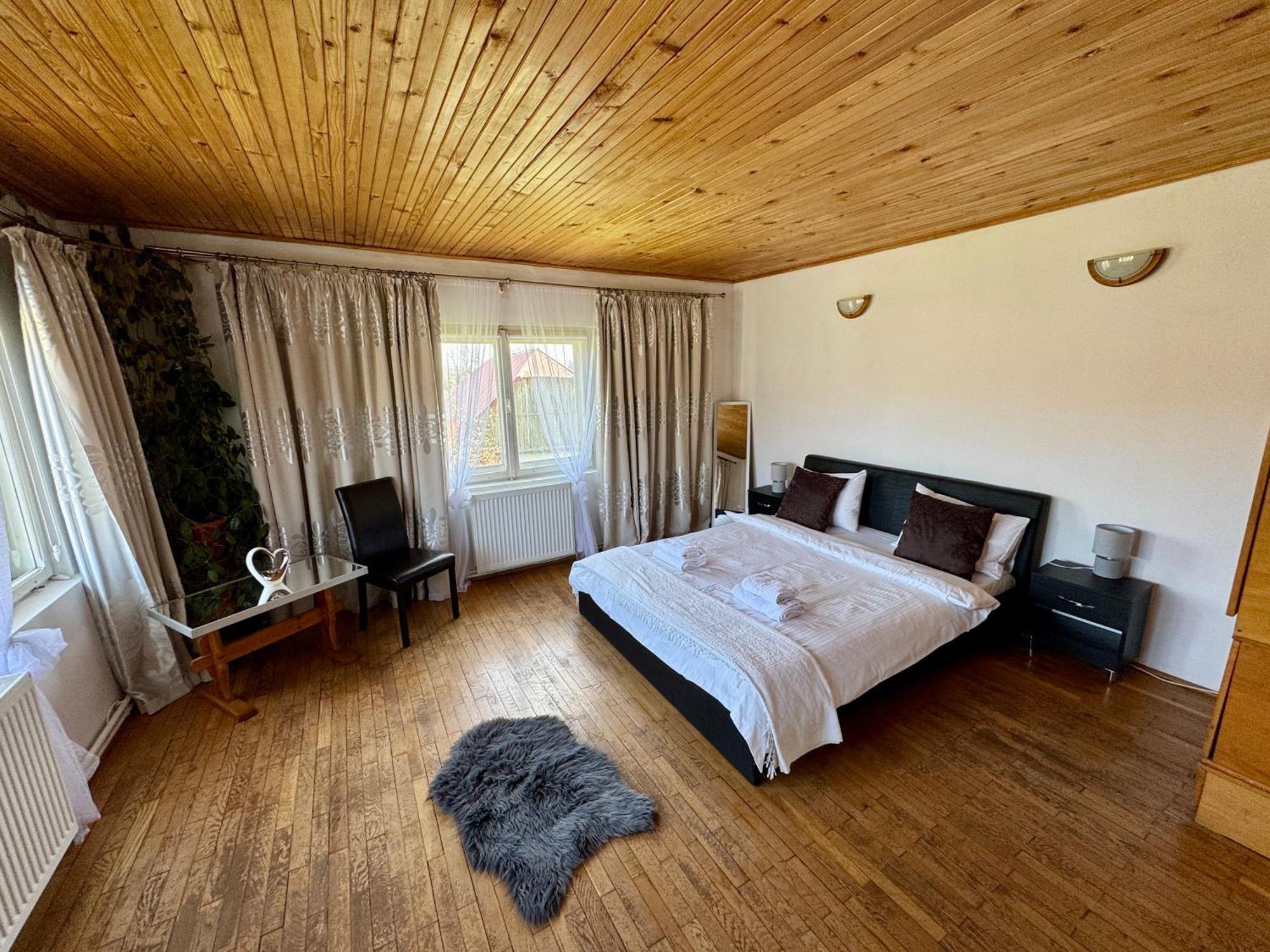 Vila Cozy, Panorama Superba, Gratar Si Relaxare Пьятра-Нямц Экстерьер фото