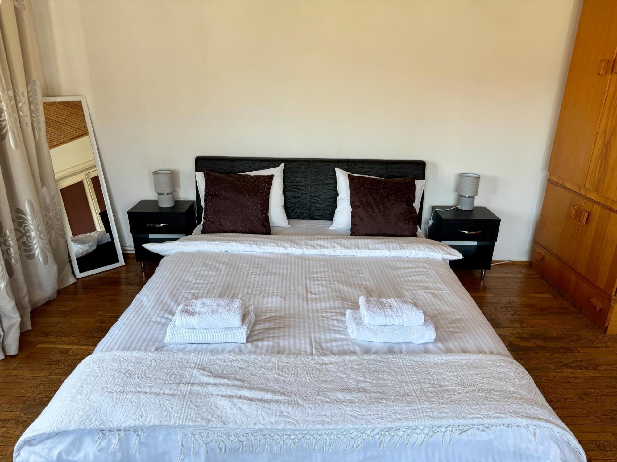 Vila Cozy, Panorama Superba, Gratar Si Relaxare Пьятра-Нямц Экстерьер фото